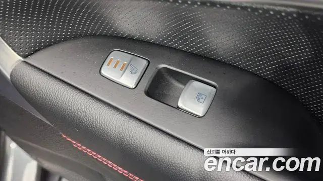 Genesis G70 2019 — ფოტო 16/20