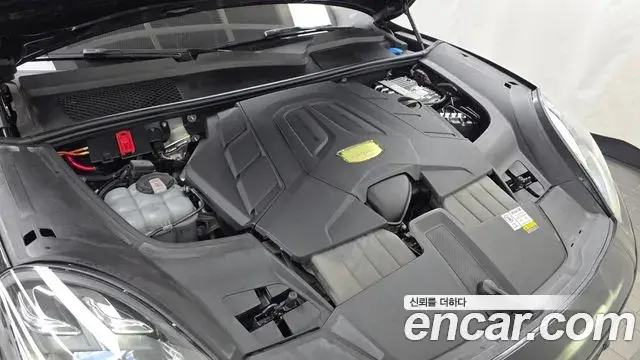 Porsche Cayenne 2023 — Şəkil 7/33
