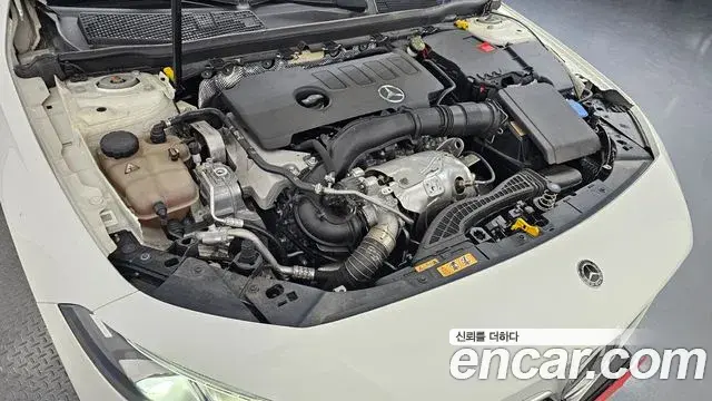 Mercedes-Benz A-Class 2020 — Şəkil 13/30