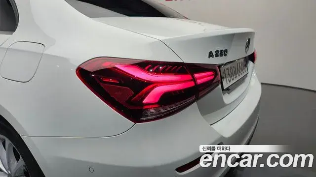 Mercedes-Benz A-Class 2020 — Şəkil 22/30