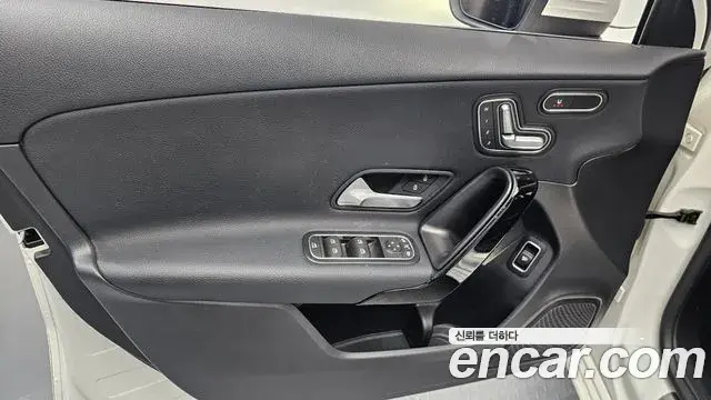 Mercedes-Benz A-Class 2020 — Şəkil 10/30