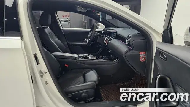 Mercedes-Benz A-Class 2020 — Şəkil 27/30