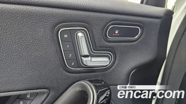 Mercedes-Benz A-Class 2020 — Şəkil 30/30