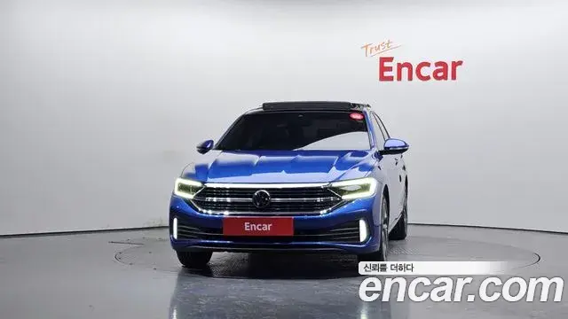 Volkswagen Jetta 2022 — ფოტო 14/20