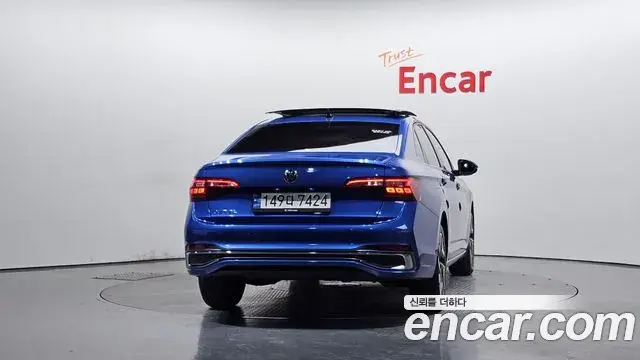 Volkswagen Jetta 2022 — ფოტო 5/20