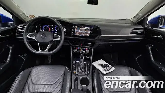 Volkswagen Jetta 2022 — ფოტო 15/20