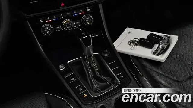 Volkswagen Jetta 2022 — ფოტო 12/20