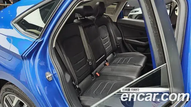 Volkswagen Jetta 2022 — ფოტო 1/20