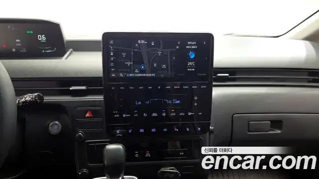 Hyundai Staria 2023 — Şəkil 12/32