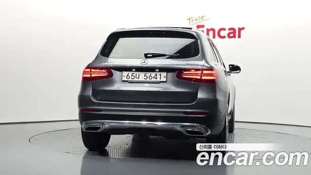 Mercedes-Benz GLC-Class 2018 — Şəkil 5/20