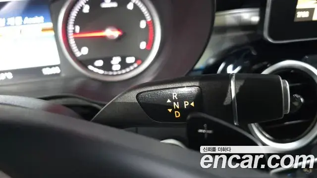 Mercedes-Benz GLC-Class 2018 — Şəkil 2/20