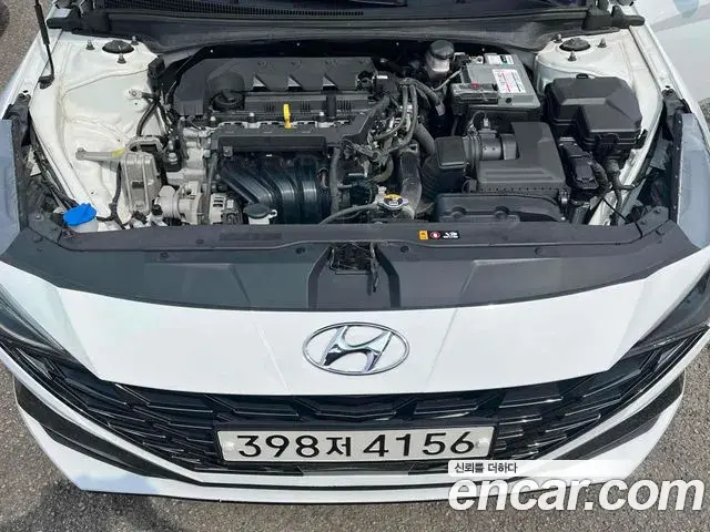 Hyundai The New Avante Hybrid 2021 — ფოტო 15/19