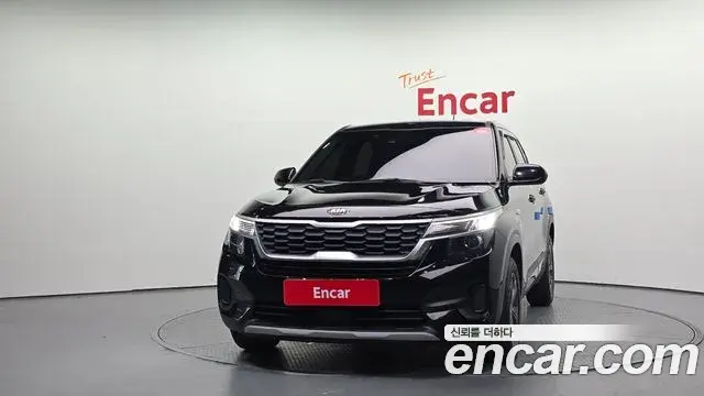 Kia Seltos 2020 — Фото 3/20