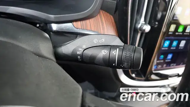 Volvo S60 2023 — Photo 3/38