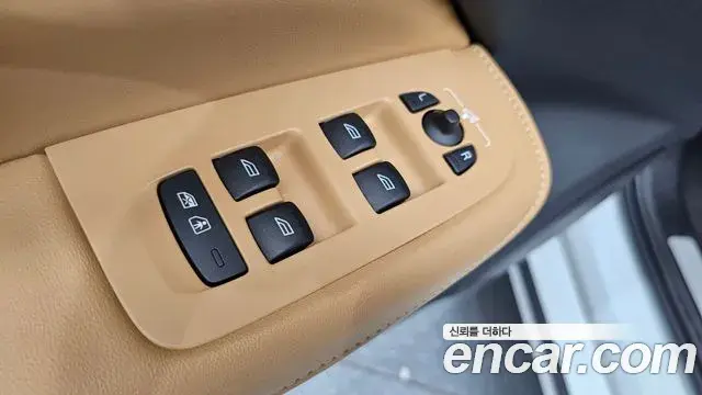 Volvo S60 2023 — Photo 5/38