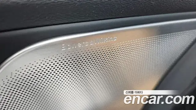 Volvo S60 2023 — Photo 4/38