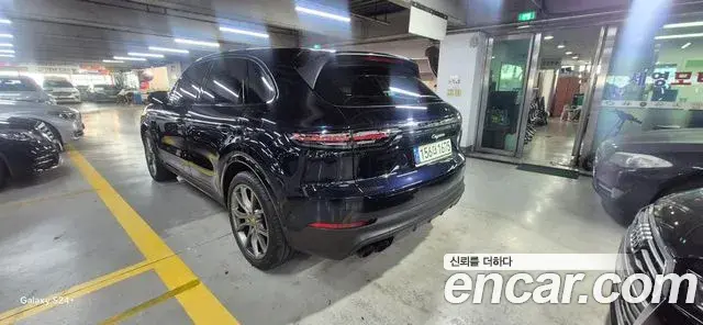 Porsche Cayenne 2021 — Photo 20/20