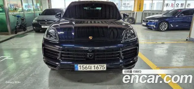 Porsche Cayenne 2021 — Photo 11/20