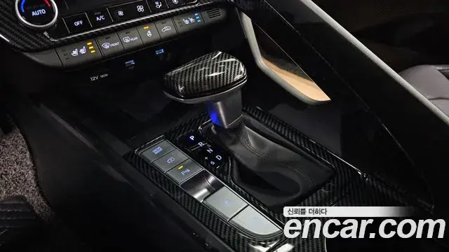 Hyundai The New Avante Hybrid 2022 — ფოტო 10/20