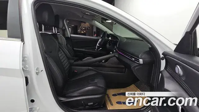 Hyundai The New Avante Hybrid 2022 — ფოტო 8/20