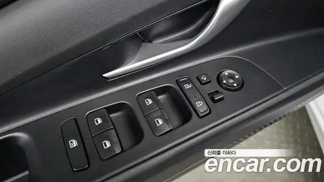 Hyundai The New Avante Hybrid 2022 — ფოტო 17/20
