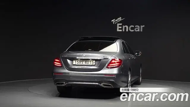 Mercedes-Benz E-Class 2019 — Фото 4/20