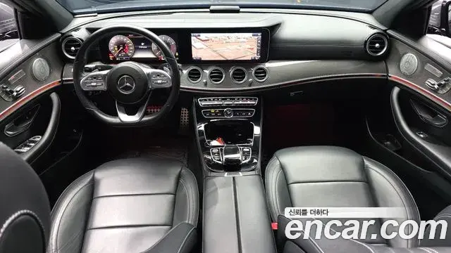Mercedes-Benz E-Class 2019 — Фото 7/20