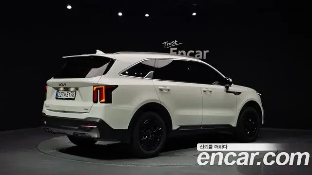 Kia Sorento 2025 — Фото 2/20