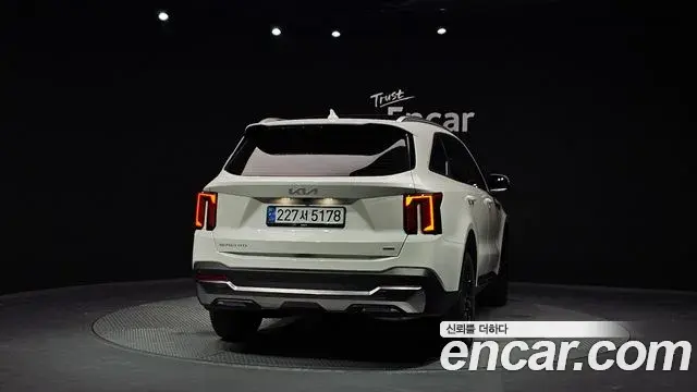 Kia Sorento 2025 — Фото 4/20