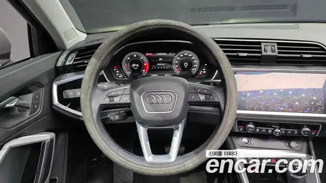 Audi Q3 2023 — Фото 13/20