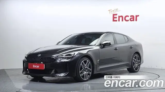Kia Stinger Meister 2021 — Photo 1/20