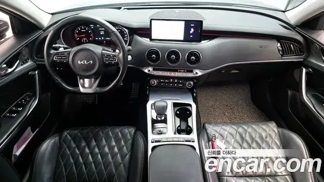 Kia Stinger Meister 2021 — Photo 9/20
