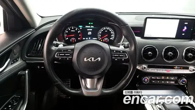 Kia Stinger Meister 2021 — Photo 4/20