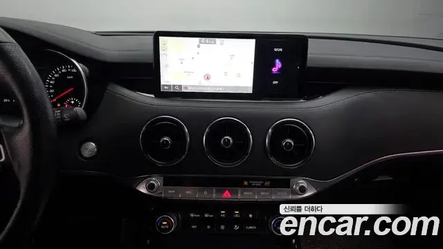 Kia Stinger Meister 2021 — Photo 11/20