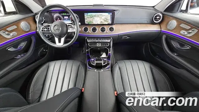 Mercedes-Benz E-Class 2019 — Фото 7/20
