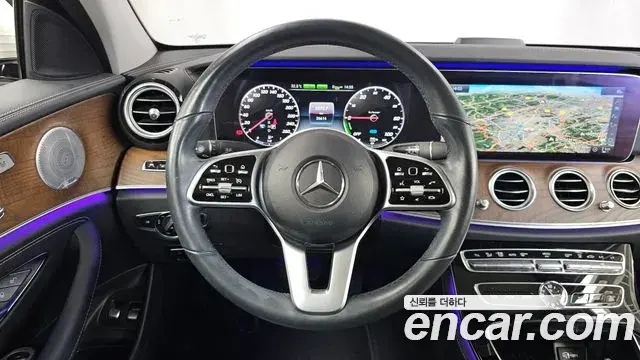 Mercedes-Benz E-Class 2019 — Фото 13/20