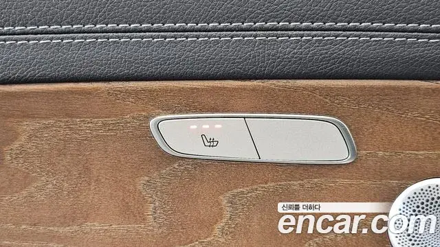 Mercedes-Benz E-Class 2019 — Фото 18/20