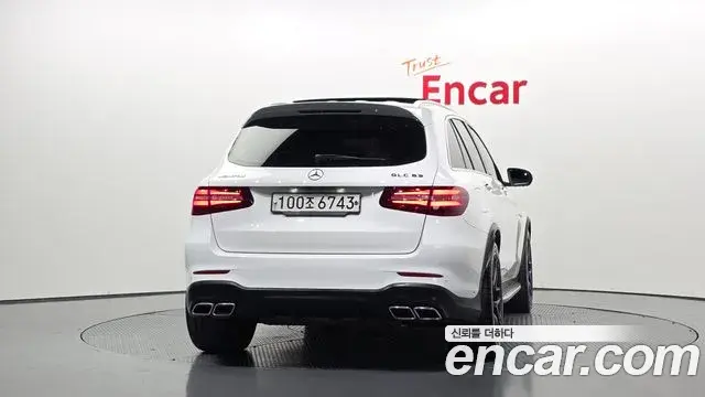 Mercedes-Benz GLC-Class 2018 — Şəkil 18/32