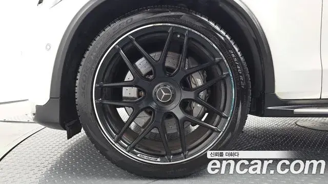 Mercedes-Benz GLC-Class 2018 — Şəkil 6/32