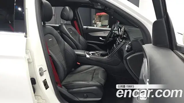 Mercedes-Benz GLC-Class 2018 — Şəkil 11/32