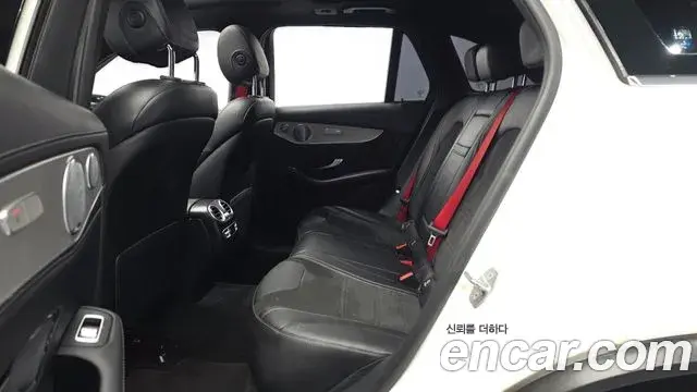Mercedes-Benz GLC-Class 2018 — Şəkil 32/32