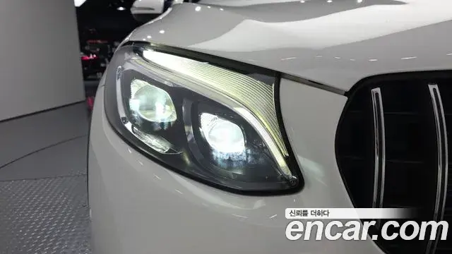 Mercedes-Benz GLC-Class 2018 — Şəkil 7/32