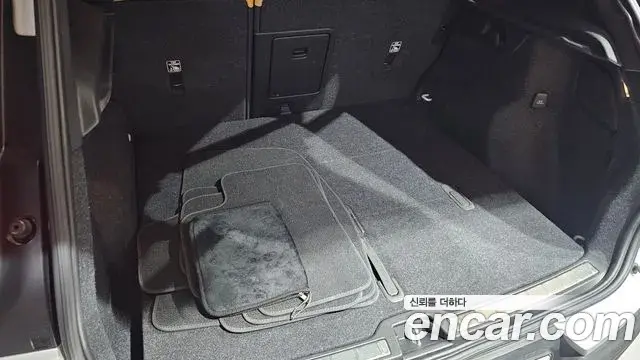 Volvo XC40 2022 — Photo 3/30