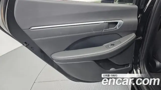 Hyundai Sonata Hybrid 2022 — Photo 29/31