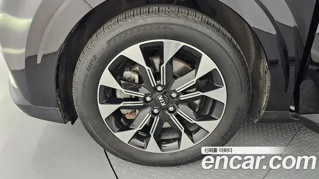 Kia Carnival 2021 — Фото 5/20