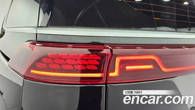 Kia Carnival 2021 — Şəkil 26/30