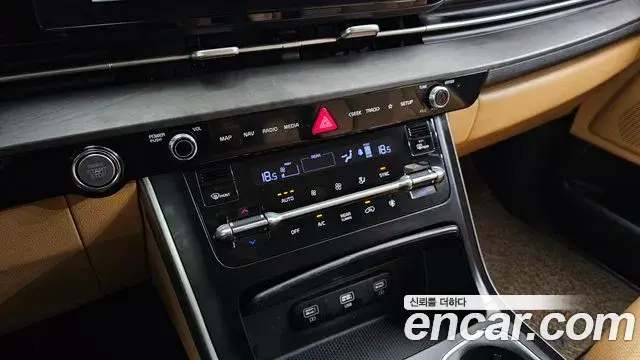 Kia Carnival 2021 — Şəkil 18/30