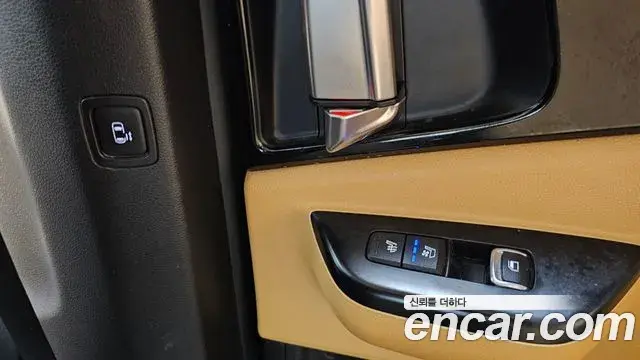 Kia Carnival 2021 — Şəkil 24/30