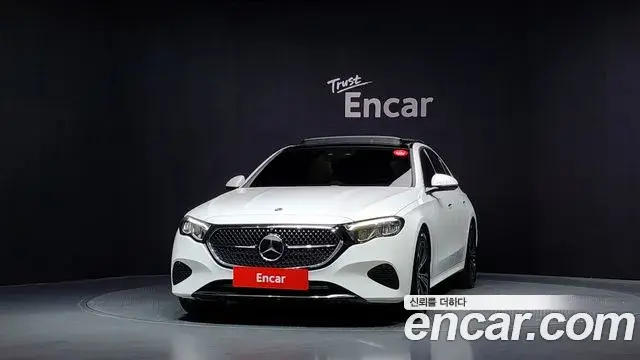 Mercedes-Benz E-Class 2025 — Фото 3/20