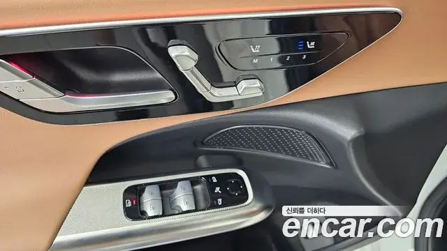 Mercedes-Benz E-Class 2025 — ფოტო 4/32